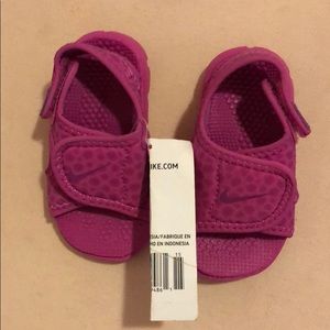 Brand new with tags Nike Sunday’s size 4